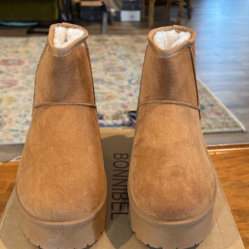 Bonnibel Dorah Chestnut Suede Platform Faux Fur Lined Ankle Boots new in box - Picture 3 of 7